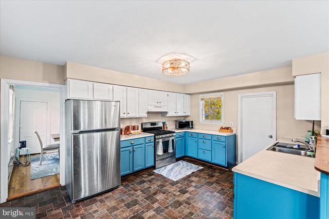 301 BANCROFT AVE, Colonial Beach, VA 22443