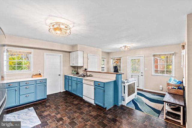 301 BANCROFT AVE, Colonial Beach, VA 22443