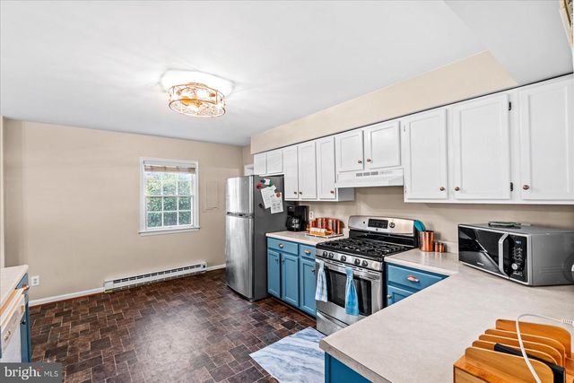 301 BANCROFT AVE, Colonial Beach, VA 22443