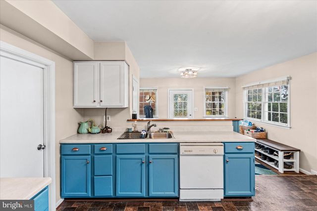 301 BANCROFT AVE, Colonial Beach, VA 22443