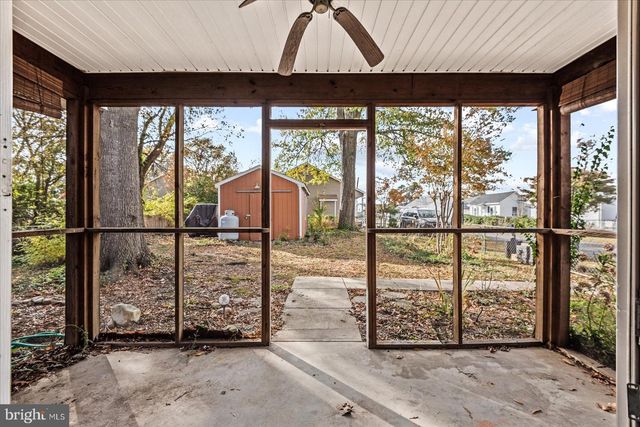 301 BANCROFT AVE, Colonial Beach, VA 22443