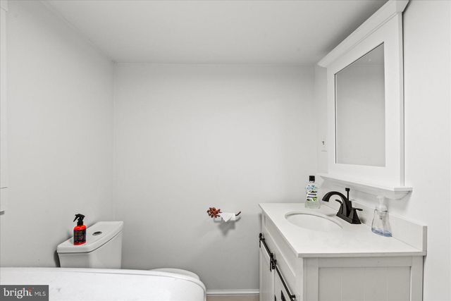 301 BANCROFT AVE, Colonial Beach, VA 22443