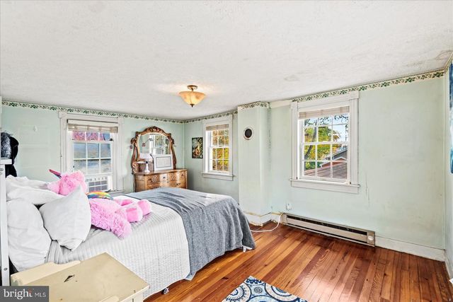 301 BANCROFT AVE, Colonial Beach, VA 22443