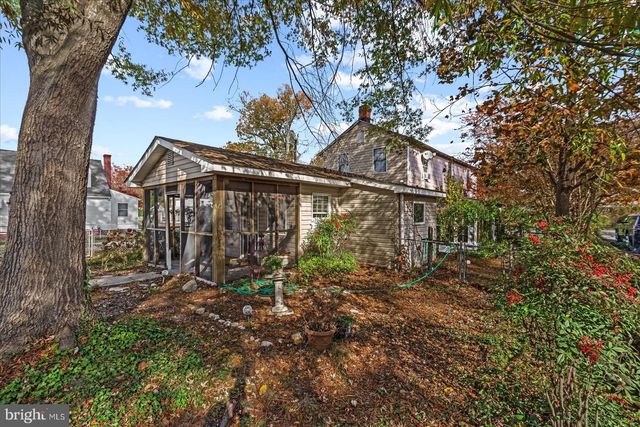 301 BANCROFT AVE, Colonial Beach, VA 22443