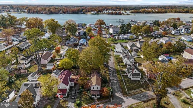 301 BANCROFT AVE, Colonial Beach, VA 22443