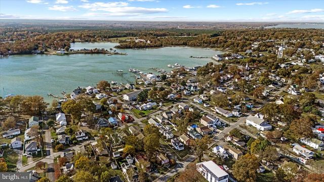 301 BANCROFT AVE, Colonial Beach, VA 22443