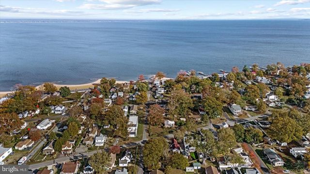 301 BANCROFT AVE, Colonial Beach, VA 22443