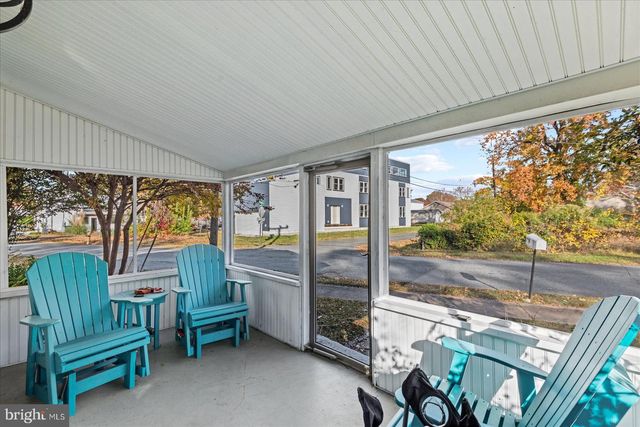 301 BANCROFT AVE, Colonial Beach, VA 22443