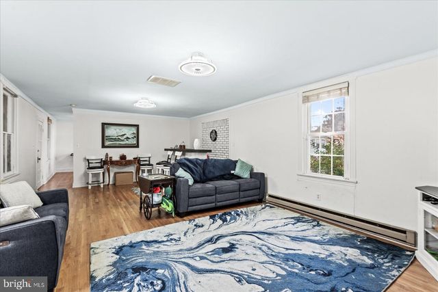 301 BANCROFT AVE, Colonial Beach, VA 22443