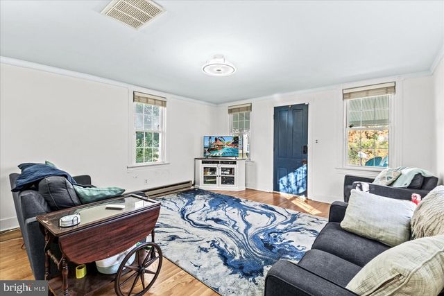 301 BANCROFT AVE, Colonial Beach, VA 22443