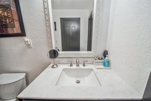 10001 144th Street, Lexington, OK 73051