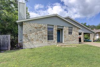 819 Sirocco DR A, Austin, TX 78745