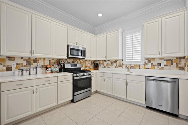 50 Stoney Drive, Palm Beach Gardens, FL 33410