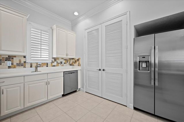 50 Stoney Drive, Palm Beach Gardens, FL 33410