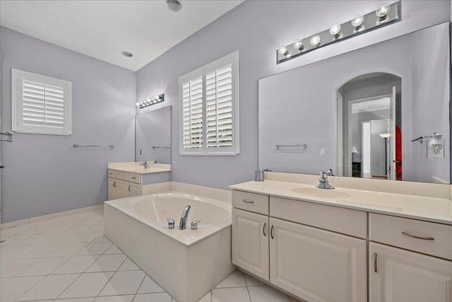 50 Stoney Drive, Palm Beach Gardens, FL 33410