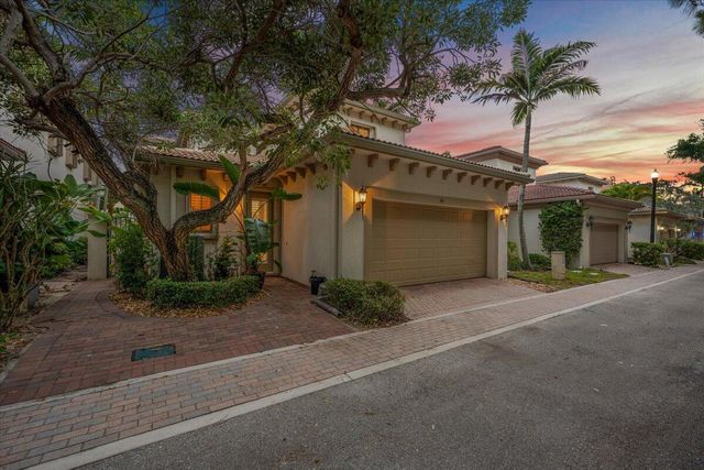 50 Stoney Drive, Palm Beach Gardens, FL 33410