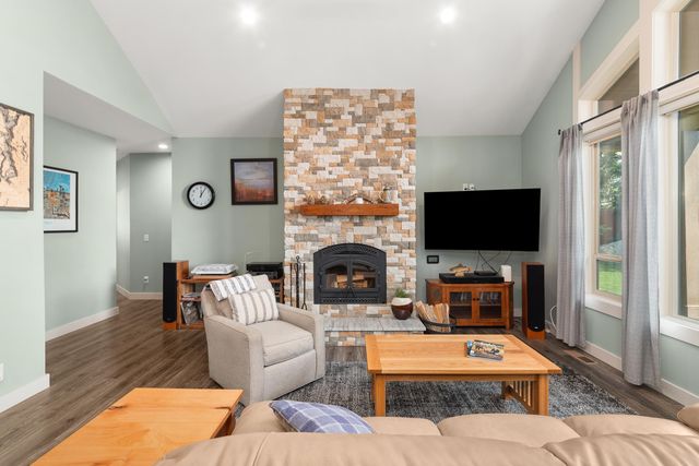 11410 N Rockaway Dr, Spokane, WA 99218