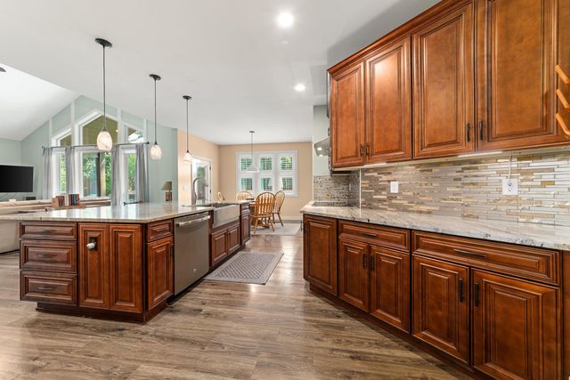 11410 N Rockaway Dr, Spokane, WA 99218