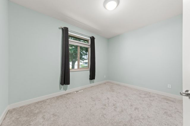 11410 N Rockaway Dr, Spokane, WA 99218