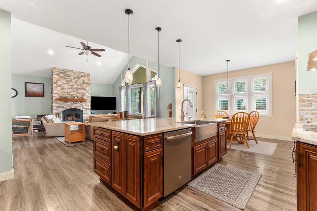 11410 N Rockaway Dr, Spokane, WA 99218