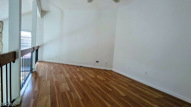 516 Westgate Dr, Edison Twp., NJ 08820