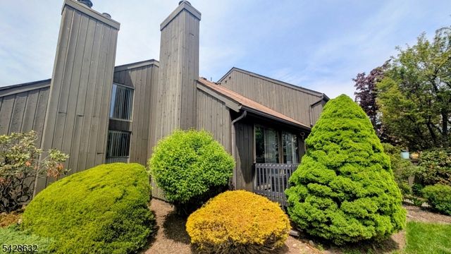 516 Westgate Dr, Edison Twp., NJ 08820