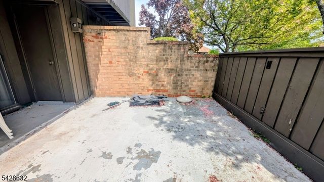 516 Westgate Dr, Edison Twp., NJ 08820