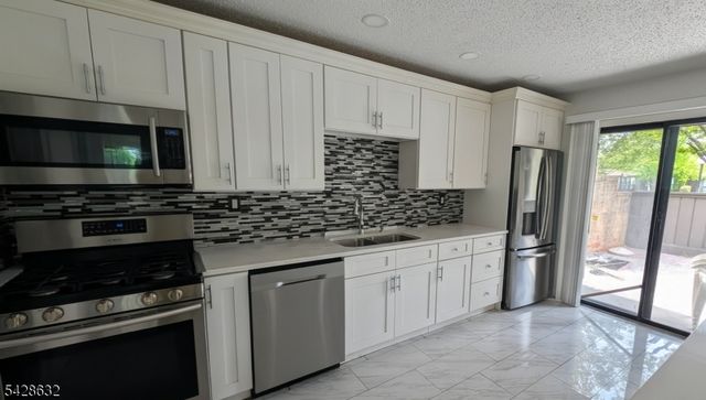 516 Westgate Dr, Edison Twp., NJ 08820