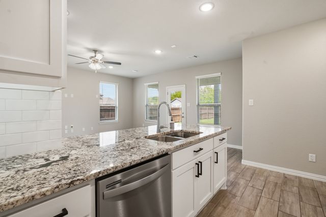 1133 Rushmore Drive, Burleson, TX 76028