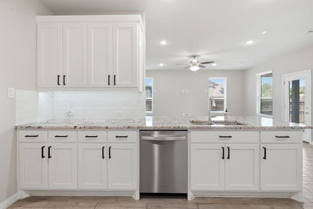 1133 Rushmore Drive, Burleson, TX 76028