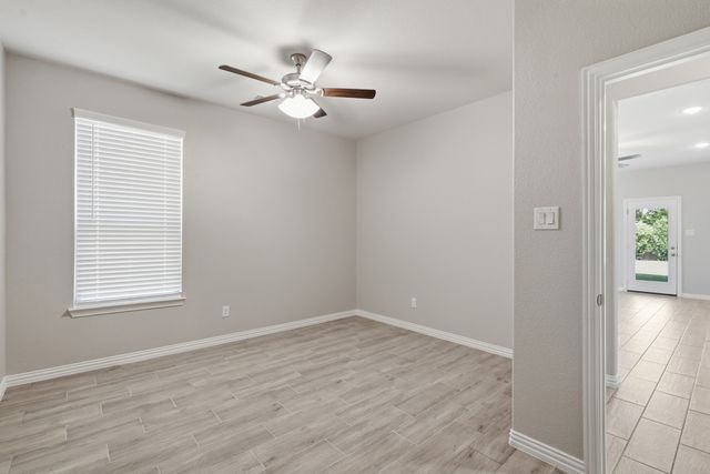 1133 Rushmore Drive, Burleson, TX 76028