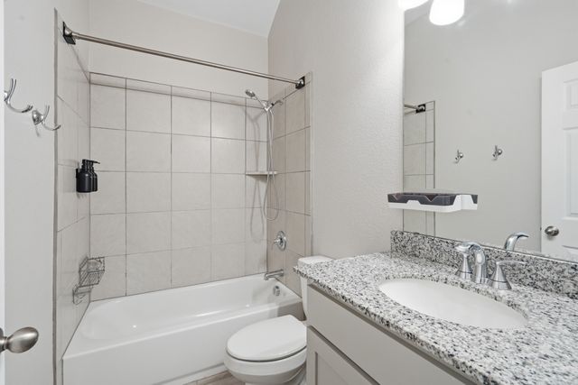 1133 Rushmore Drive, Burleson, TX 76028