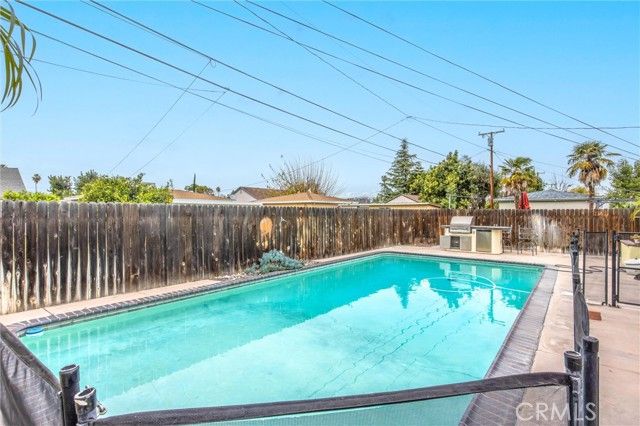 6795 Glacier, Riverside, CA 92506