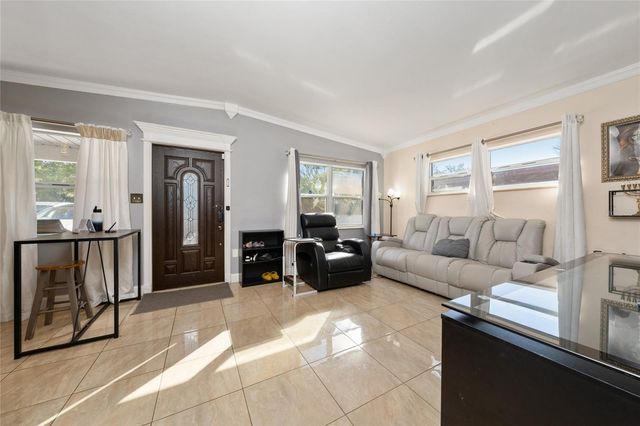 814 IRWIN DRIVE, Orlando, FL 32807