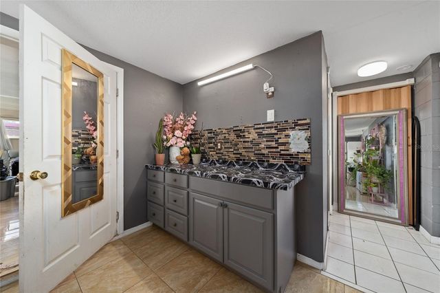 814 IRWIN DRIVE, Orlando, FL 32807