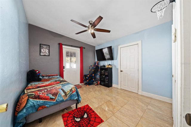 814 IRWIN DRIVE, Orlando, FL 32807