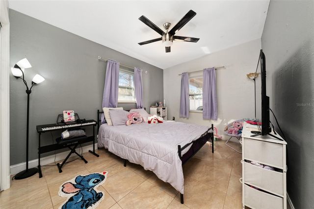 814 IRWIN DRIVE, Orlando, FL 32807