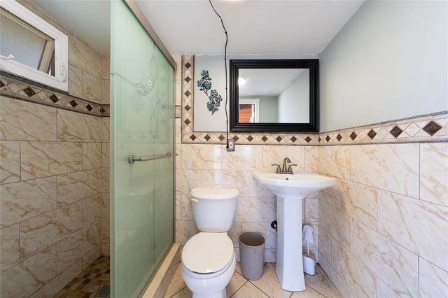 814 IRWIN DRIVE, Orlando, FL 32807