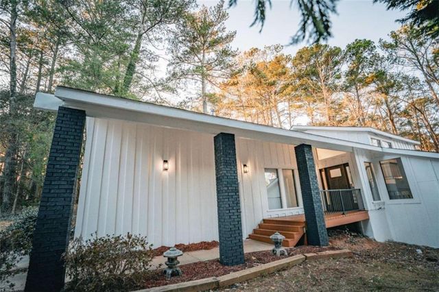 6788 E Woodridge E Place, Douglasville, GA 30135