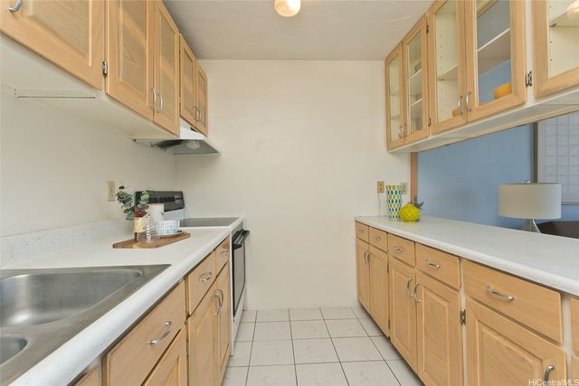 827 Kinau Street D702, Honolulu, HI 96813