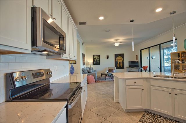 10042 CROOKED CREEK DRIVE 102, Venice, FL 34293