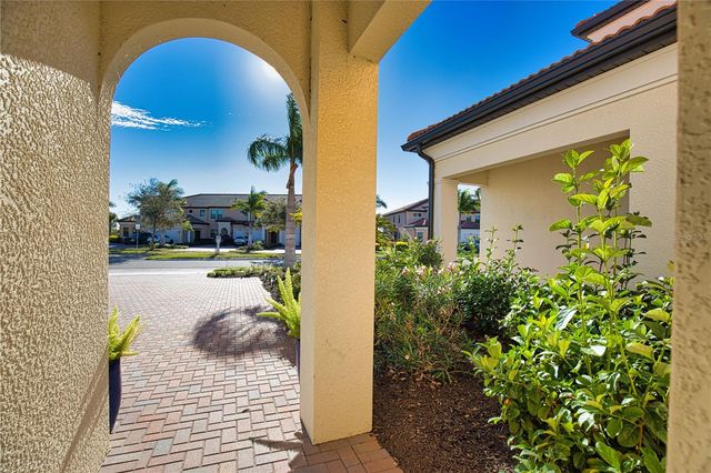 10042 CROOKED CREEK DRIVE 102, Venice, FL 34293