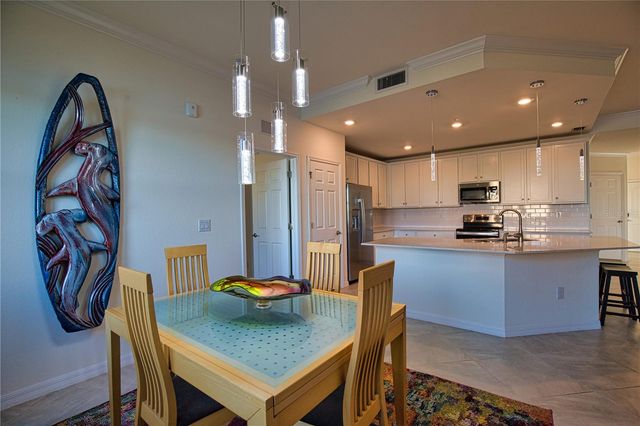 10042 CROOKED CREEK DRIVE 102, Venice, FL 34293