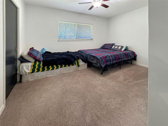 110 S Woodsway Street E, Conroe, TX 77301