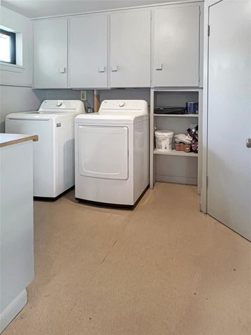 110 S Woodsway Street E, Conroe, TX 77301