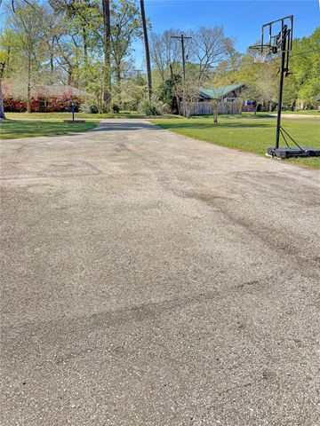 110 S Woodsway Street E, Conroe, TX 77301