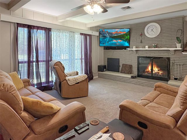 110 S Woodsway Street E, Conroe, TX 77301