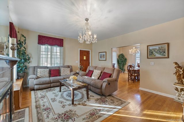 307 N Fulton Avenue, Fleetwood, NY 10552