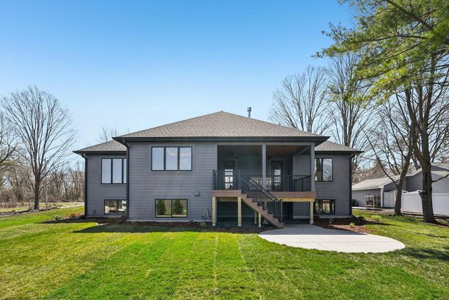 7876 Drexel AVENUE, Franklin, WI 53132