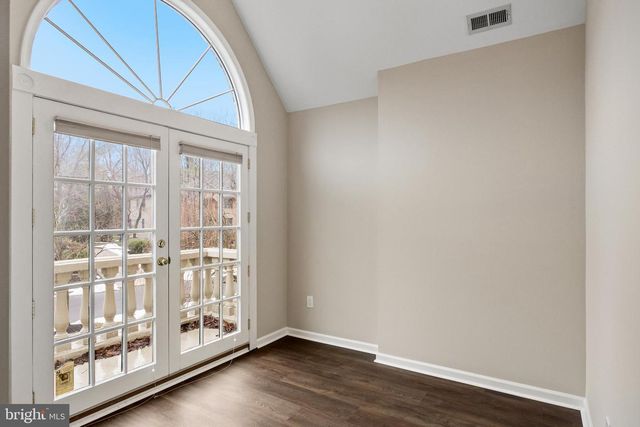 2 SHINGLE OAK DR, Voorhees, NJ 08043